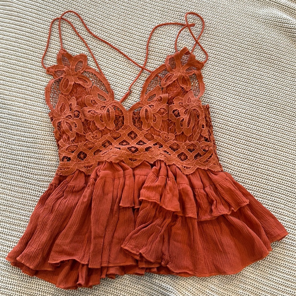 Intimates free people